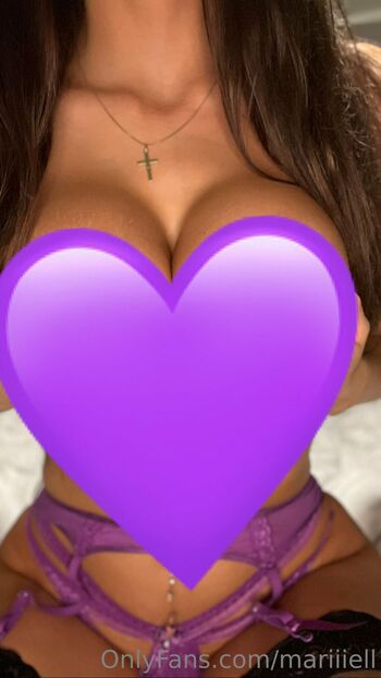 OnlyFans / mariiiell nude photo #2