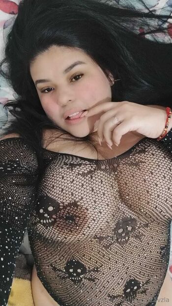 MariLatinVzl / marinitavzla nude photo #12