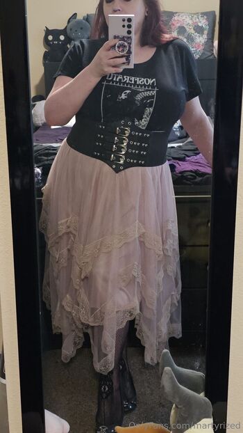 Autumn Hop / martyrized nude photo #7