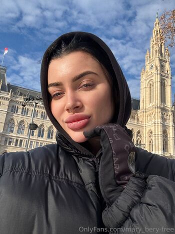 Cherry Mary-Fre / mary_bery-free nude photo #3