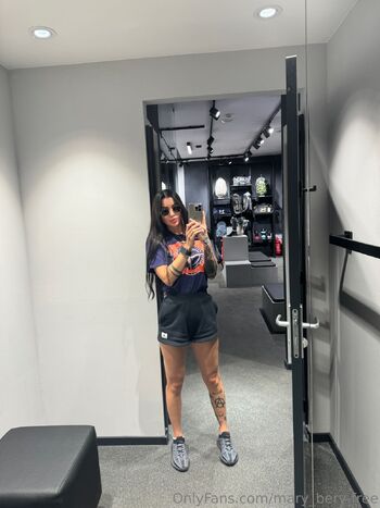 Cherry Mary-Fre / mary_bery-free nude photo #18