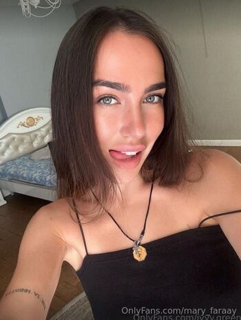 Mary / mary_faraay nude photo #12