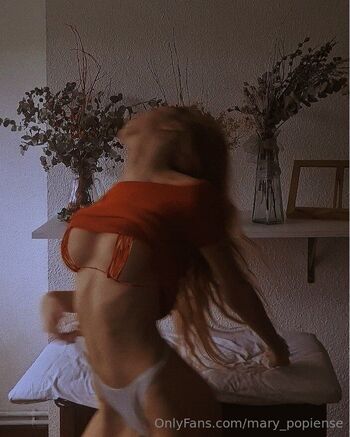 Mary Popiens / mary_popiense nude photo #33