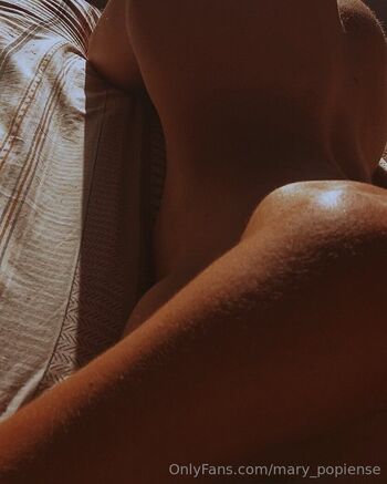 Mary Popiens / mary_popiense nude photo #37