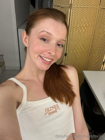 Mary Foxy redhead / maryfoxyy / red_fooxyyy_ nude photo #9