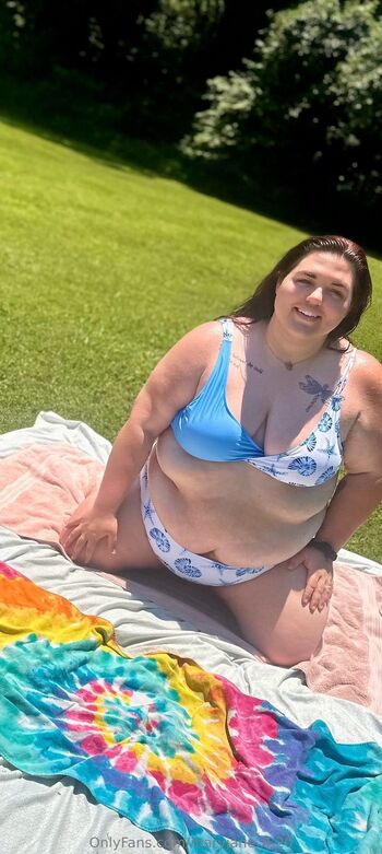 MaryJan / maryjane_4.20 / blazzin_princess / bbwbabe_420 nude photo #1