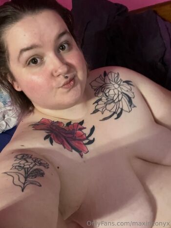 Maxine Ony / maxineonyx nude photo #5