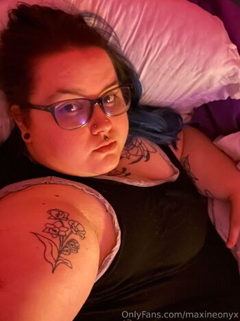 Maxine Ony / maxineonyx nude photo #10