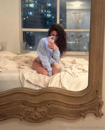 May / mayaknix nude photo #3