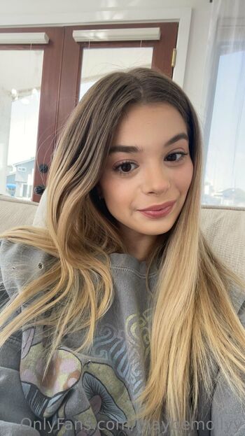 Moll / maybemollyy / maybemollyyy nude photo #20