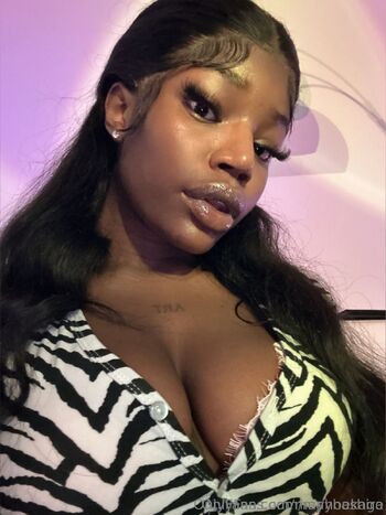 may / mayhoekage nude photo #2