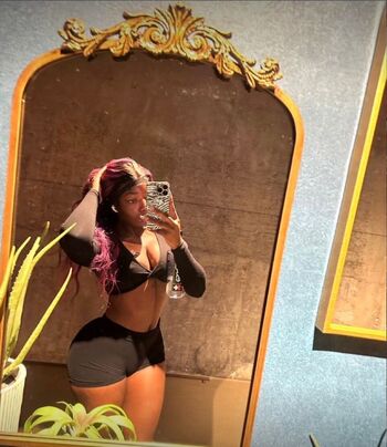 may / mayhoekage nude photo #11