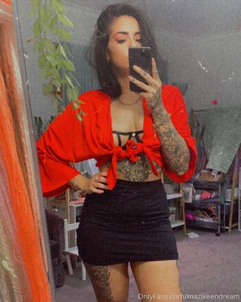 Mazikeendrea / mazikeendream nude photo #4