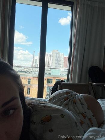 Mi / mbeyer54 nude photo #4