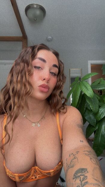 Mi / mbeyer54 nude photo #8