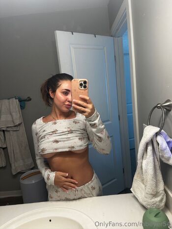 Mi / mbeyer54 nude photo #39