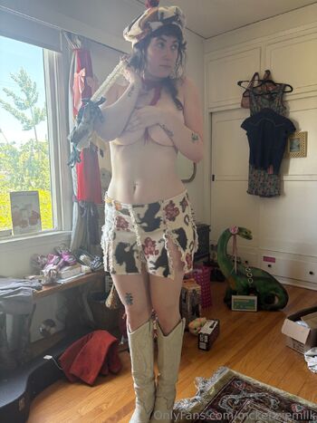 McKenzie Mil / mckenziemilk nude photo #14