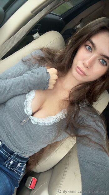 Kinley VI / mckinleyy nude photo #14