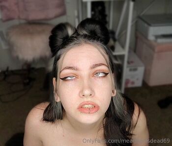 MeaghanIsDea / meaghanisdead69 nude photo #39
