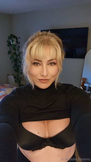 MeddleBloom / meddleblooms nude photo #10