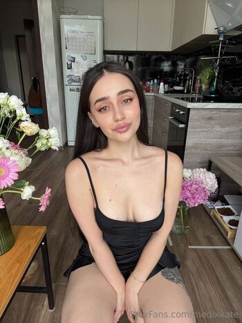 𝐌𝐞𝐝𝐢𝐱Kat / medixkate nude photo #5