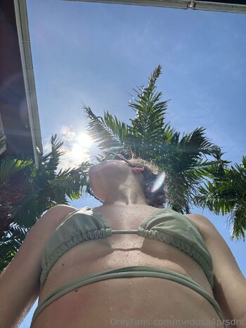 Medus / medusa4prsdnt nude photo #14