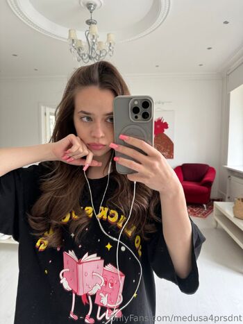 Medus / medusa4prsdnt nude photo #29