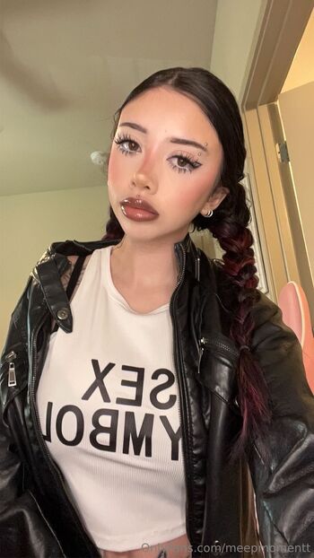 Ana / meepmomentt / meepmoment / meepafterdark nude photo #2