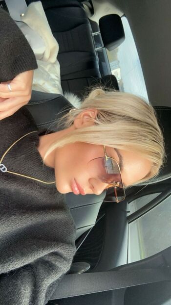 Mega / megandesaever nude photo #15