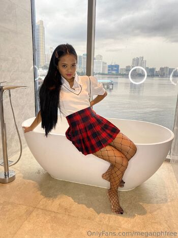 Meganphfre / meganphfree / filipina.meganph nude photo #18