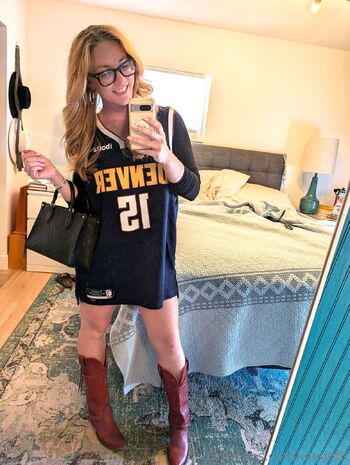 megnfi / megnfit nude photo #5