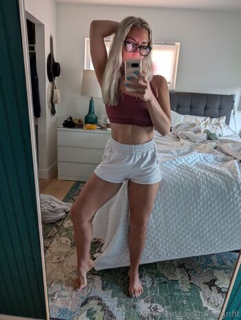 megnfi / megnfit nude photo #14