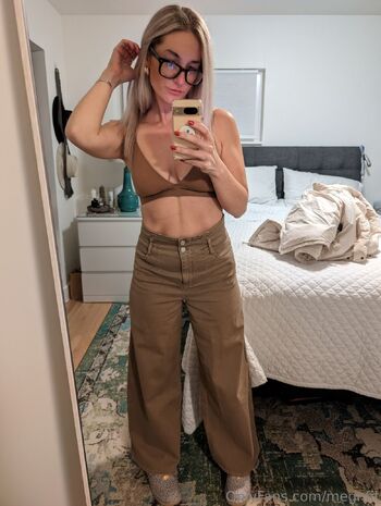 megnfi / megnfit nude photo #21