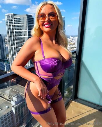 Meg / megsmaeuk69 / megs_world_x / megs_world_xx nude photo #5