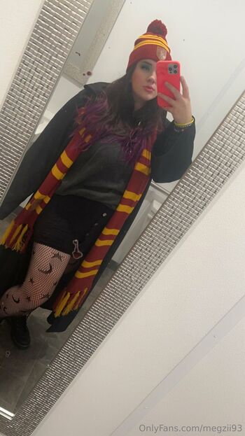 Melody Moo / megzii93 nude photo #9