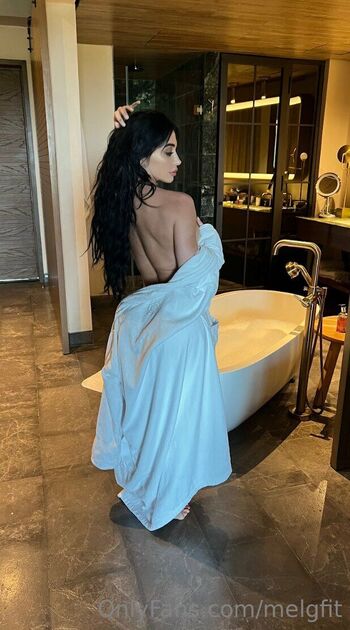 Mel G / melgfit nude photo #33