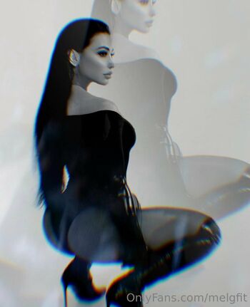 Mel G / melgfit nude photo #36