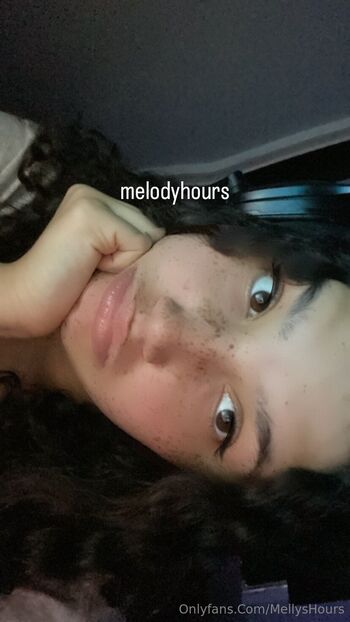 Mel / melodyhours nude photo #6
