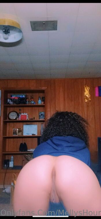Mel / melodyhours nude photo #22