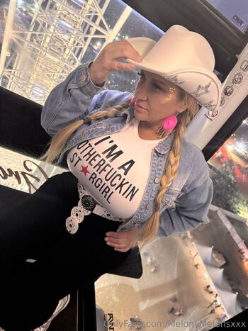 Melony Melon / melonymelonsxxx nude photo #36