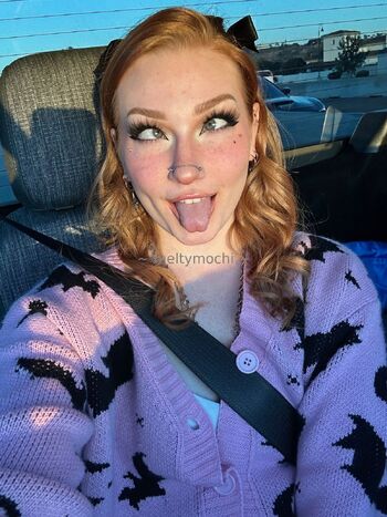 Mochi FREE / meltymochii nude photo #12