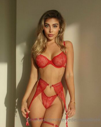 Madeline / mercedesmadelinee nude photo #16