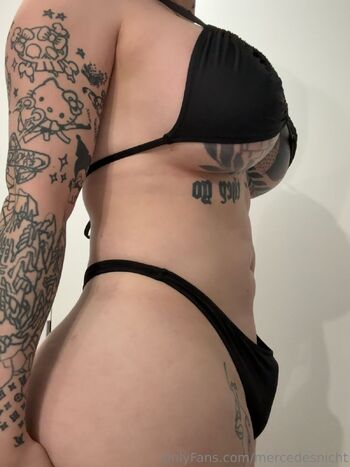 Meяcеdе / mercedesnicht nude photo #1