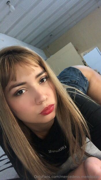 Mercedes / mercedess.mendozaa nude photo #6