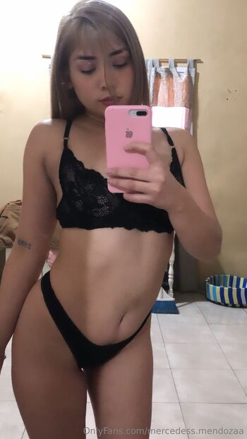 Mercedes / mercedess.mendozaa nude photo #15