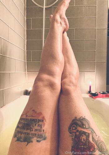 Rae of Sunshine / merfaebaerae nude photo #23