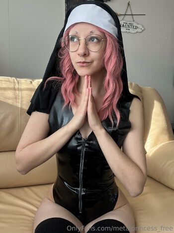 Metalliprincess_fre / metalprincess_free nude photo #9