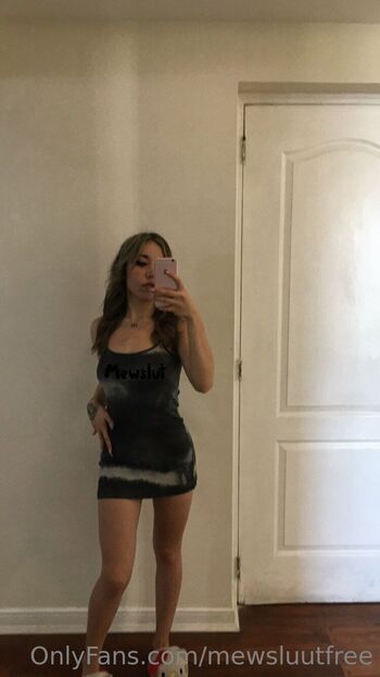 Mewqueen FREE / mewslu7free nude photo #16