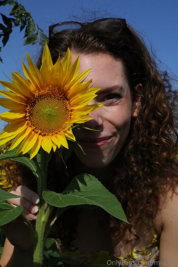 Mia / mia.hill nude photo #9