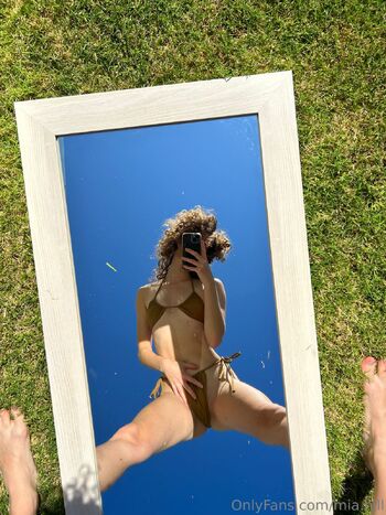 Mia / mia.hill nude photo #27